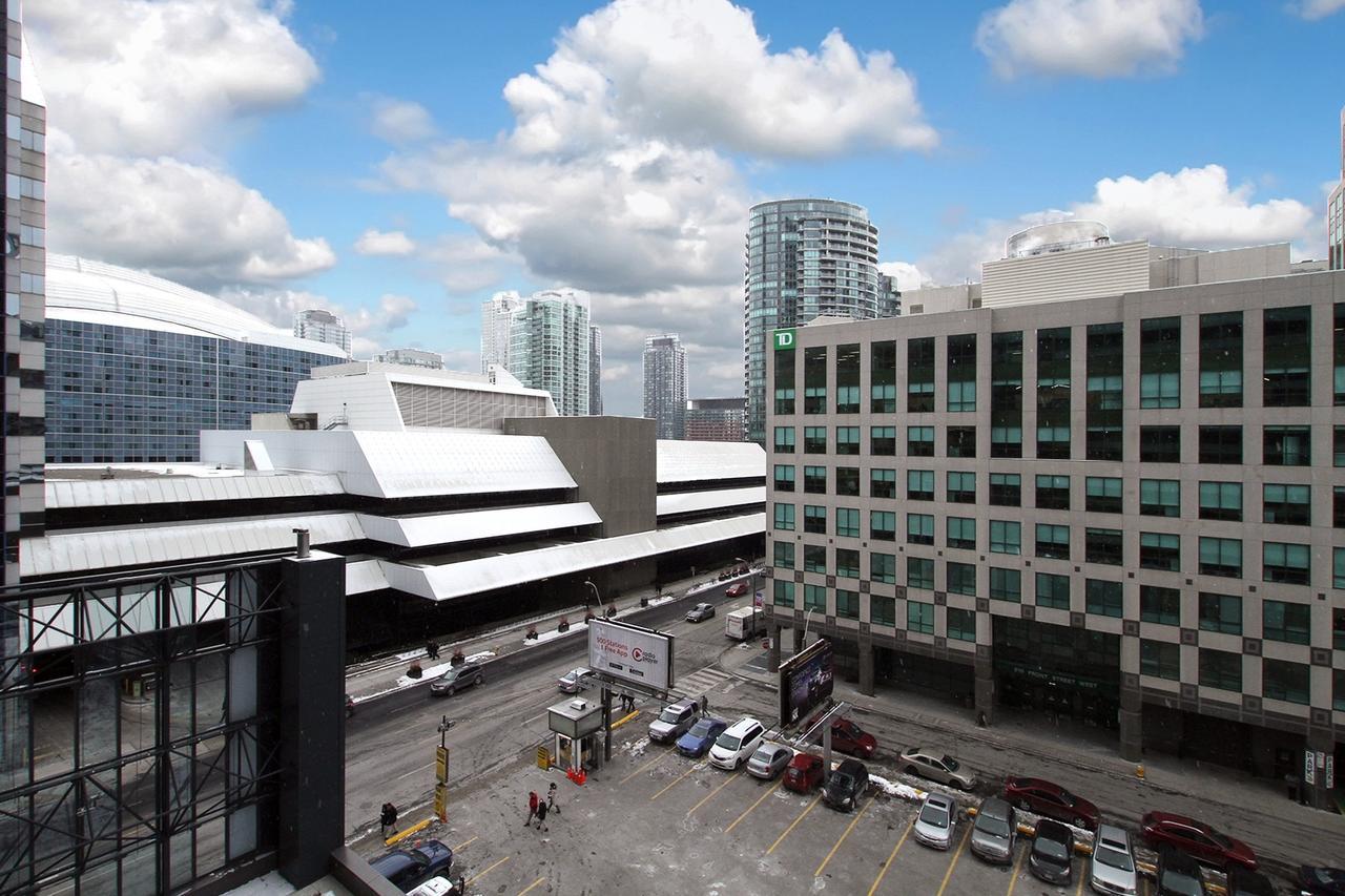 Napa Furnished Suites At Cn Tower & Maple Leaf Square Торонто Екстериор снимка
