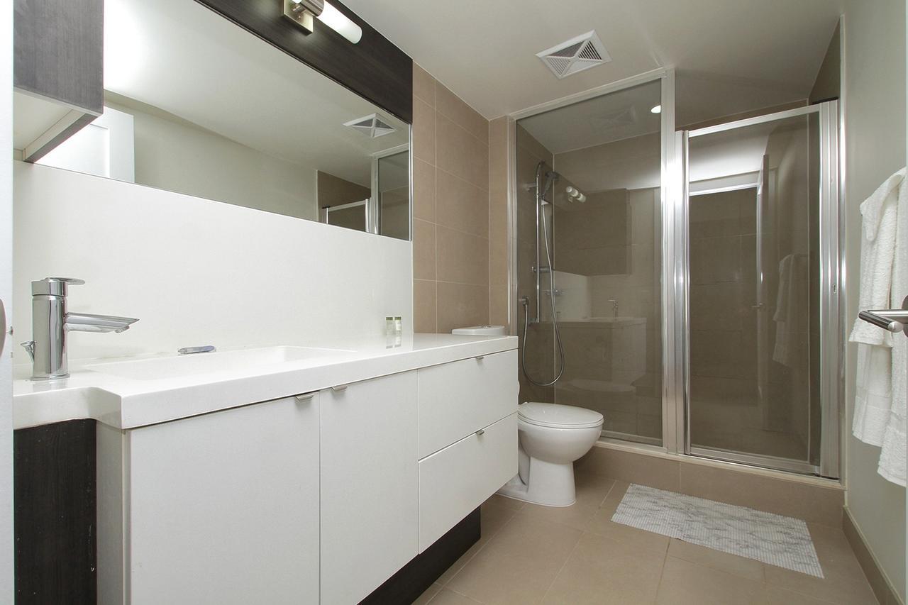 Napa Furnished Suites At Cn Tower & Maple Leaf Square Торонто Екстериор снимка