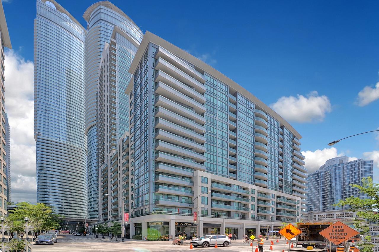 Napa Furnished Suites At Cn Tower & Maple Leaf Square Торонто Екстериор снимка