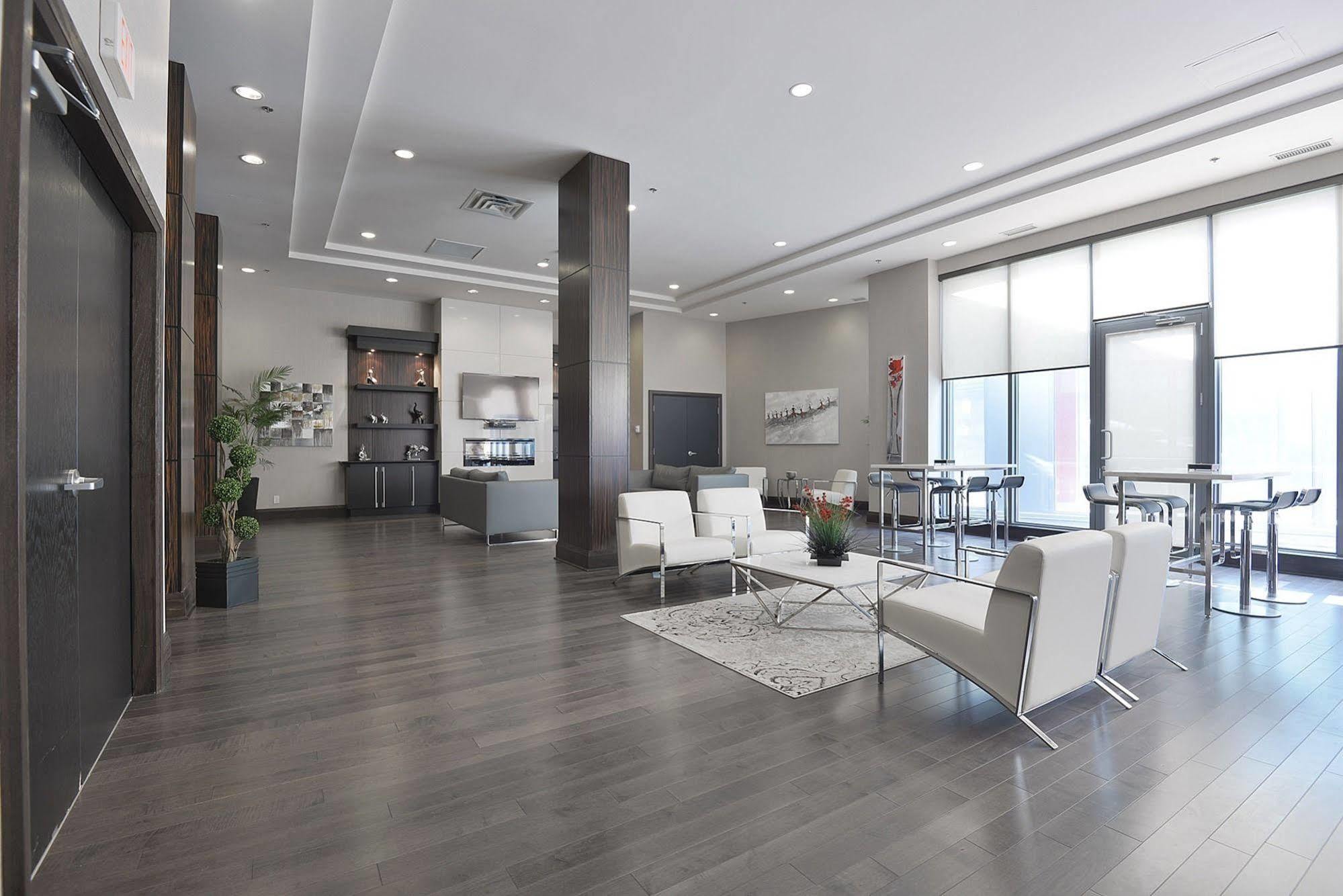Napa Furnished Suites At Cn Tower & Maple Leaf Square Торонто Екстериор снимка